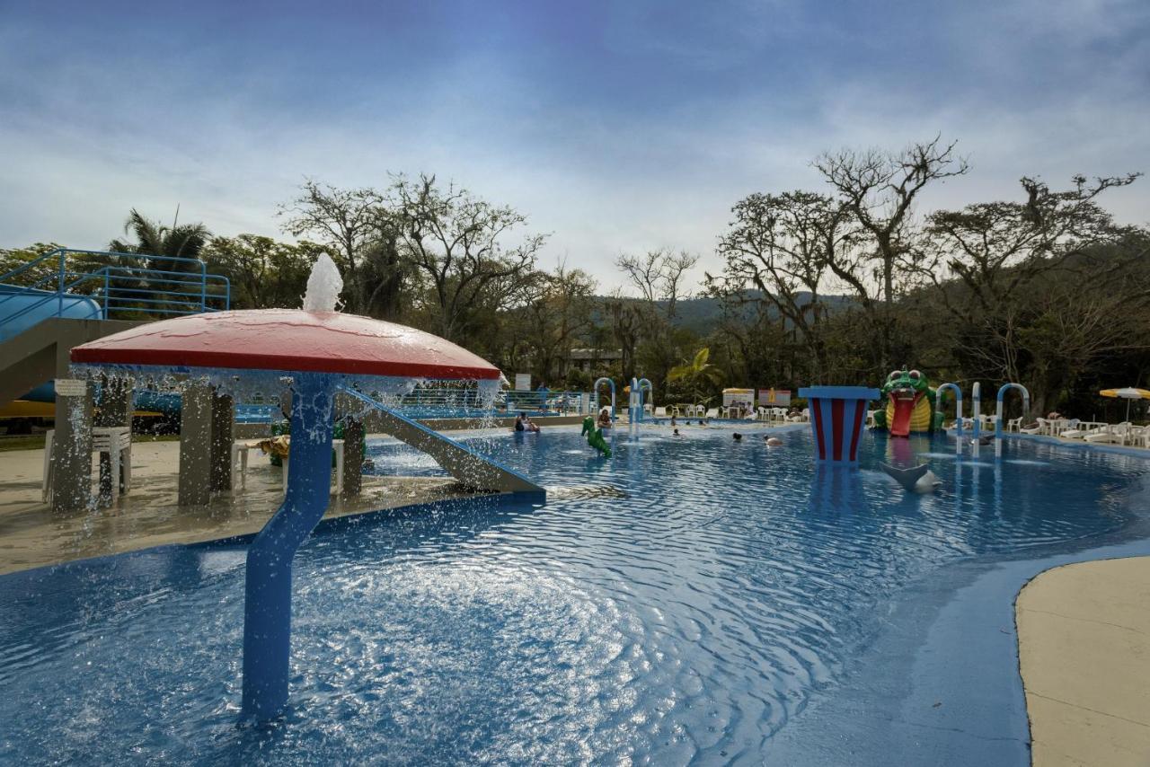 Hotel Internacional Gravatal Bagian luar foto